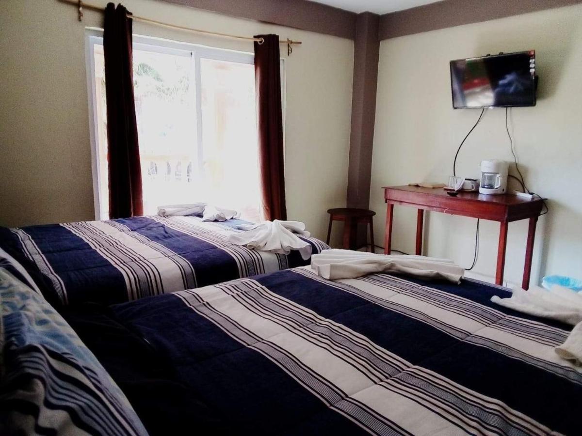 La Delphina Bed And Breakfast Bar And Grill لا سيبا المظهر الخارجي الصورة