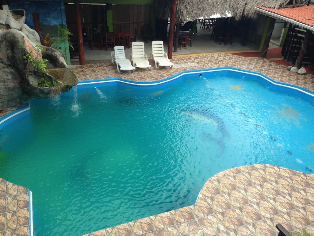 La Delphina Bed And Breakfast Bar And Grill لا سيبا المظهر الخارجي الصورة