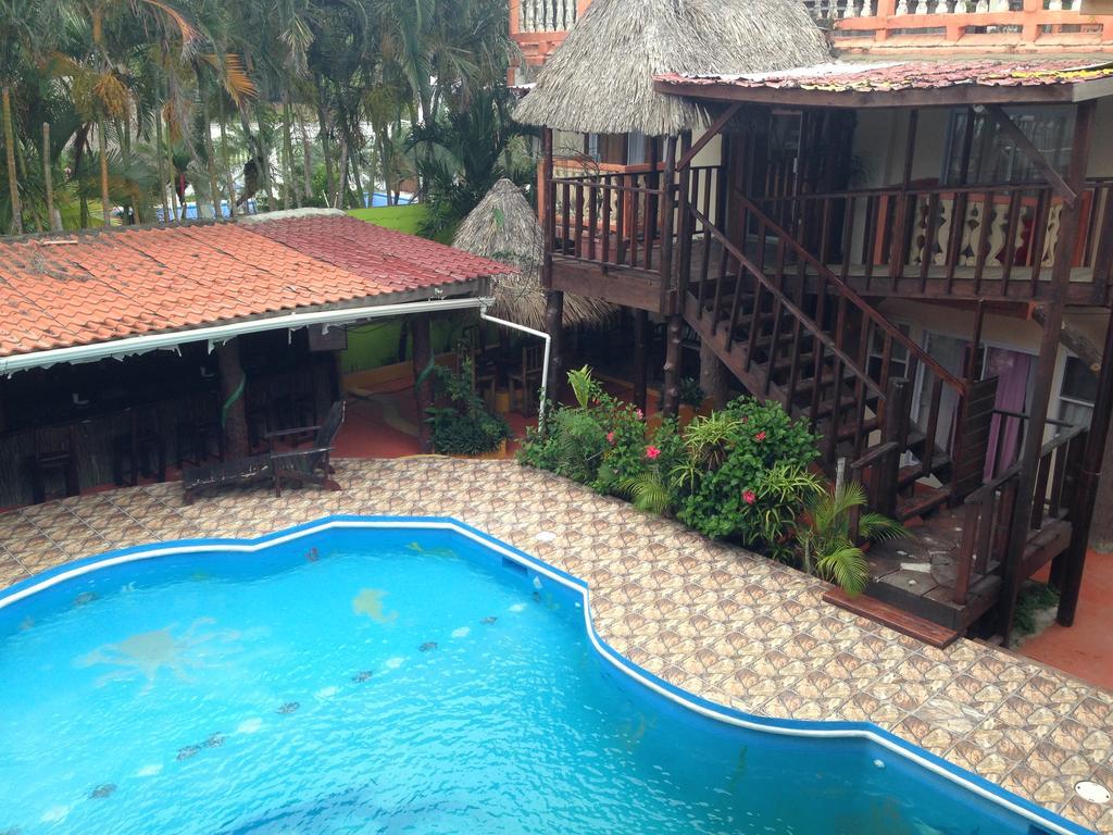 La Delphina Bed And Breakfast Bar And Grill لا سيبا المظهر الخارجي الصورة