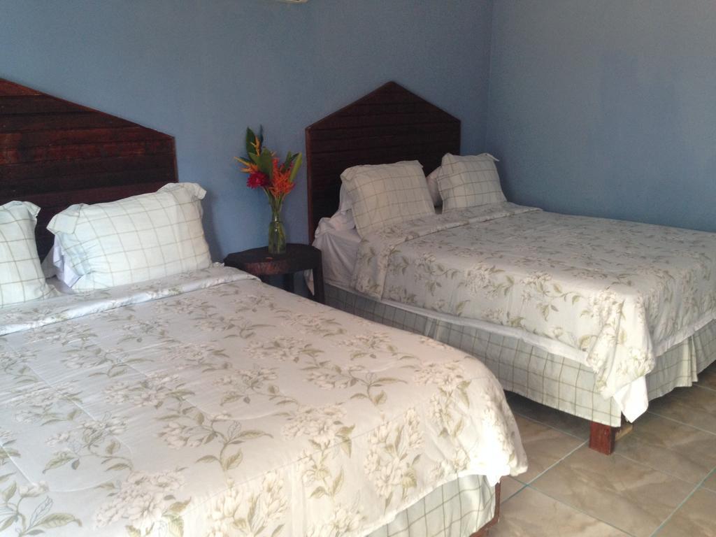 La Delphina Bed And Breakfast Bar And Grill لا سيبا المظهر الخارجي الصورة