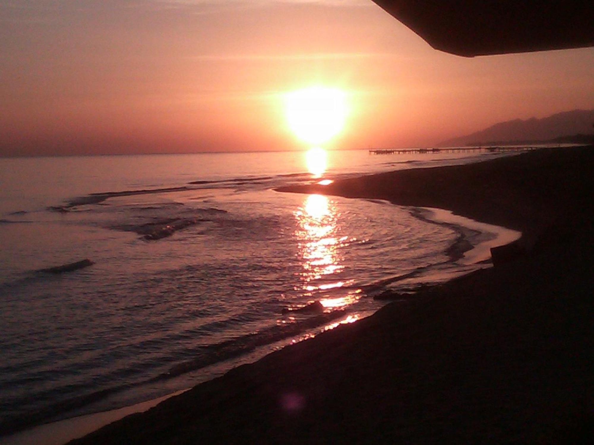 La Delphina Bed And Breakfast Bar And Grill لا سيبا المظهر الخارجي الصورة